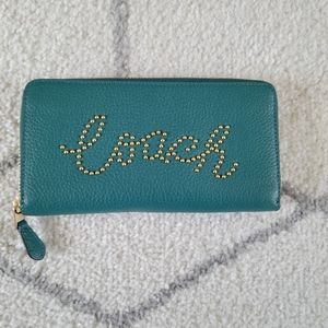 Coach wallet in teal green EUC